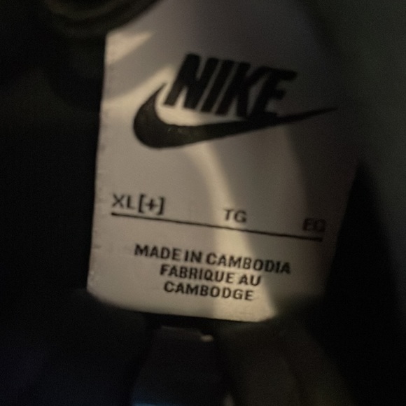 Black Nike Tech - Picture 4 of 4